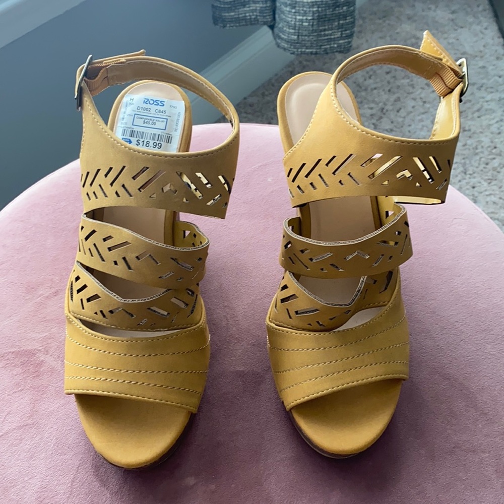 Yellow color Wedge Sandals